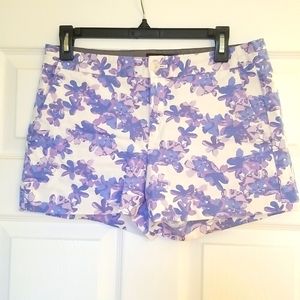 Banana Republic size 4 shorts Hampton Fit floral beautiful